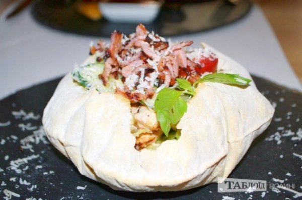 Власник ВолиньPost став офіціантом. ФОТО