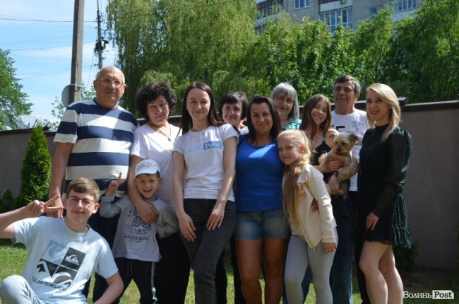 «Ми не могли повірити, що так буває». ЖІНКА З ЛУЦЬКА БЕЗОПЛАТНО ПРИХИСТИЛА ДЕКІЛЬКА СІМЕЙ ПЕРЕСЕЛЕНЦІВ