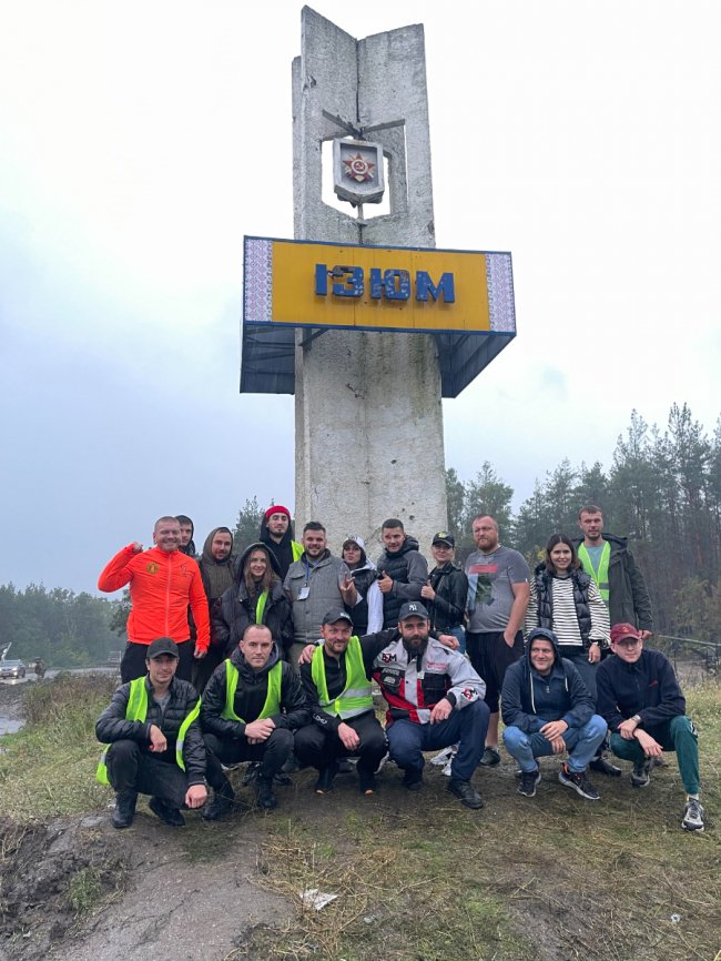 Раніше мама просила носити шапку, а зараз – «бронік»: волинянка волонтерить на прифронтових територіях