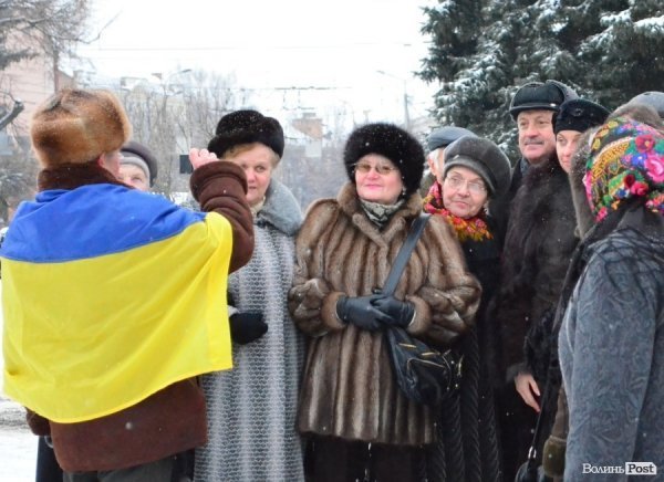 У Луцьку побудували «живий ланцюг». ФОТО