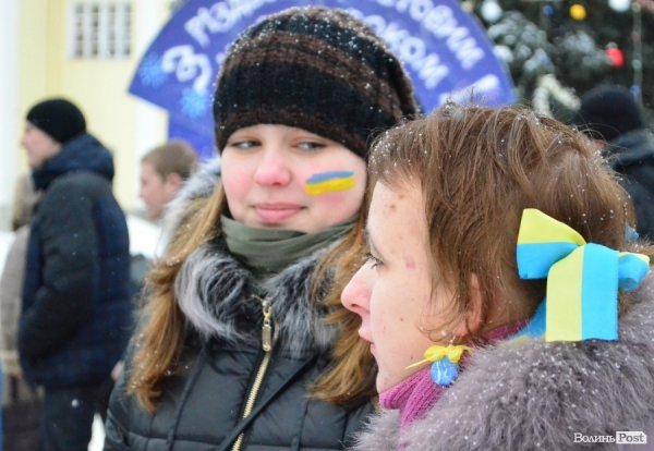 У Луцьку побудували «живий ланцюг». ФОТО