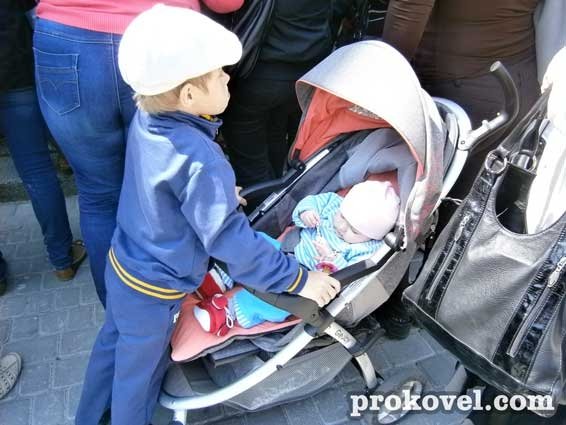 Через мобілізацію на Волині  жінки обіцяють перекрити міжнародну трасу. ФОТО