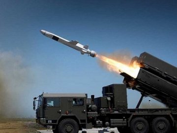 На Новий рік по Києву випустили ракету