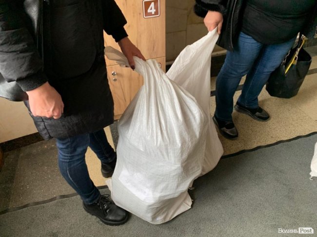 У Луцьку продовжують опрацьовувати протоколи з дільниць. ФОТО 