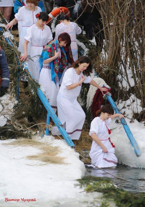 Фотограф поділився світлинами Водохреща у Луцьку