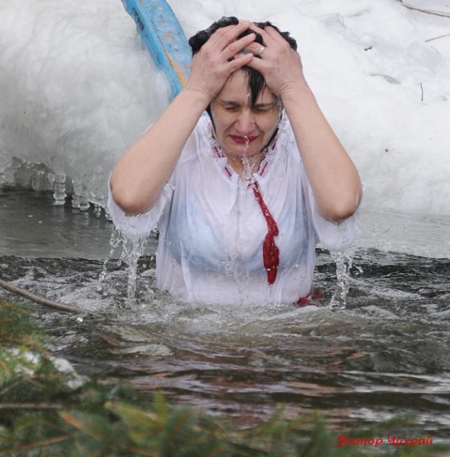 Фотограф поділився світлинами Водохреща у Луцьку