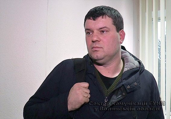 Луцькі поліцейські з’ясовують обставини інциденту за участю громадського активіста. ФОТО