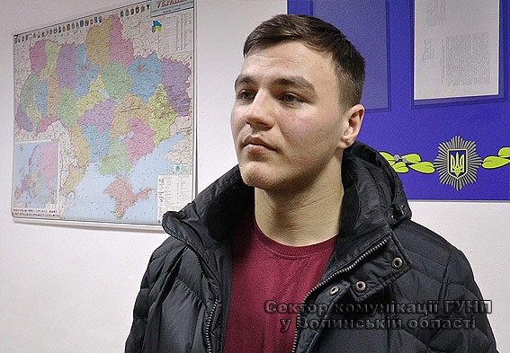 Луцькі поліцейські з’ясовують обставини інциденту за участю громадського активіста. ФОТО