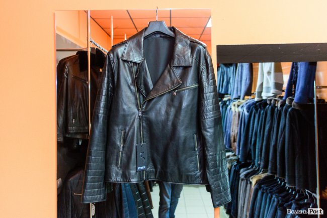 У магазині шкіри та хутра «Steel» у центрі Луцька пропонують шалені знижки*