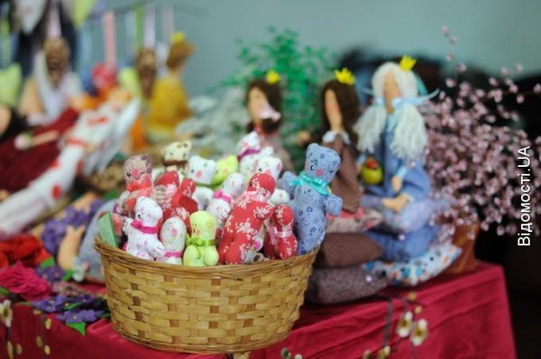 У Луцьку ‒ виставка-ярмарок подарунків. ФОТО