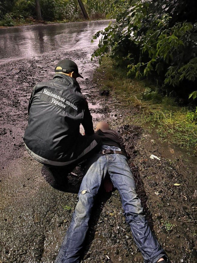 Волинські поліцейські затримали зловмисників, які підпалили будинок підприємців у Ковелі. ФОТО