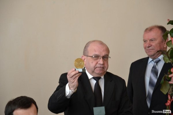 Гунчик дав Горбенку нагороду і представив нового «головного правника» області. ФОТО