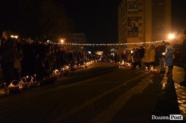 Великодня ніч у центрі Луцька. ФОТО