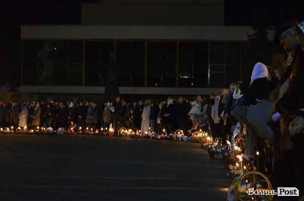 Великодня ніч у центрі Луцька. ФОТО