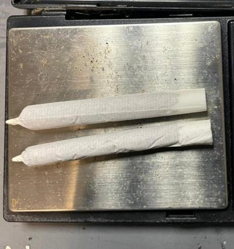 На волинському кордоні собаки знайшли наркотики у двох чоловіків. ФОТО