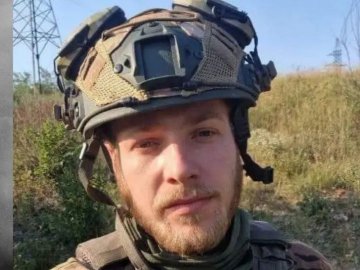 «Для батьків він був гордістю, для побратимів – надійним»: на Волині попрощалися з Героєм Іваном Хомуком в день його 23-ліття