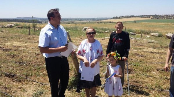 Фото з сторінки Роща Небесной Сотни / Sky Hundred Grove в Facebook