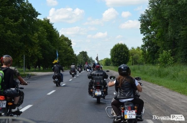 Під Луцьком - тусовка байкерів