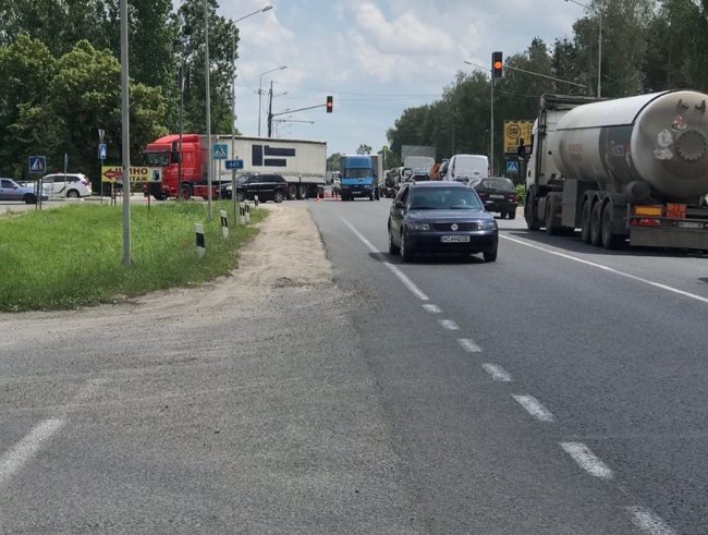 Вантажівка на смерть переїхала чоловіка у Ковелі. ФОТО