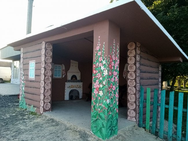Мешканці волинського села креативно розмалювали автобусну зупинку. ФОТО