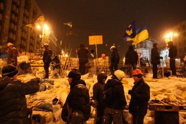 Київ у вогні: штурм на Грушевського триває