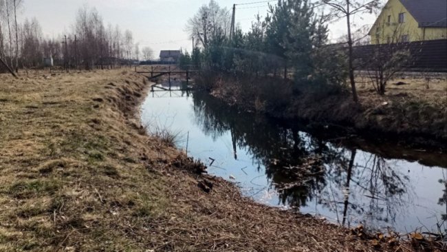 У селищі на Волині чистять канали, щоб уникнути підтоплення. ВІДЕО