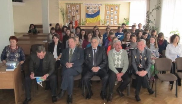 У Луцькій бібліотеці говорили про Чорнобиль. ФОТО