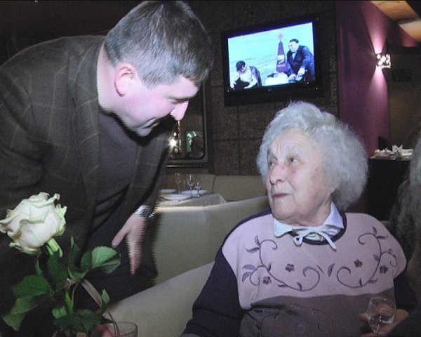 Олександр Лазорко привітав ветеранів з Днем визволення Луцька. ФОТО *