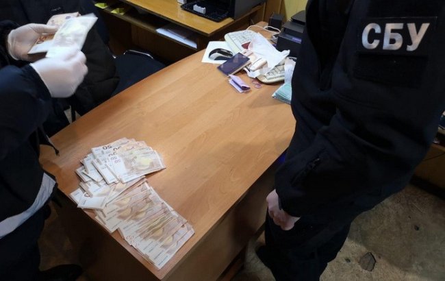 На Волині контрабандист хотів підкупити співробітника у боротьбі з корупцією. ФОТО