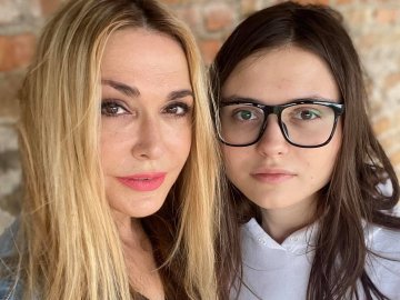 Ольга Сумська заселфилася у луцькому замку. ФОТО