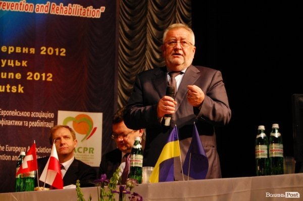 Клімчук пообіцяв волинянам кинути курити