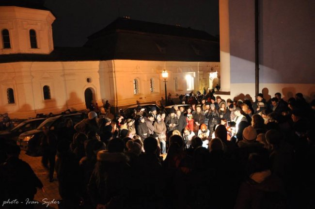 Церква, медики, тіла: священик з Волині показав трагічні кадри з протистояння на Майдані 5-річної давності