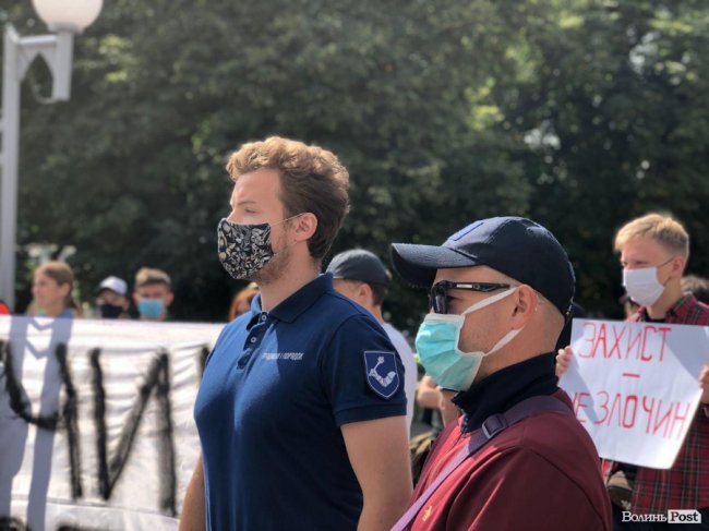 «Ватного реваншу не буде»: біля поліції у Луцьку відбувся мітинг. ФОТО