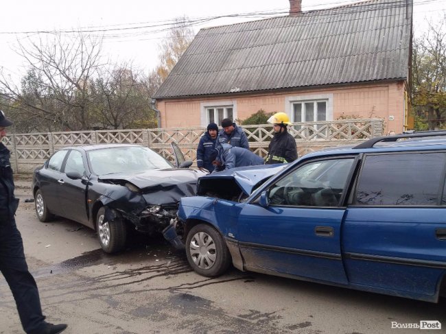У Луцьку - аварія лоб в лоб з потерпілими. ФОТО