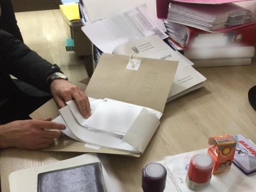 Грошовий обіг – понад 120 мільйонів гривень: волинські податківці викрили конвертаційний центр. ФОТО