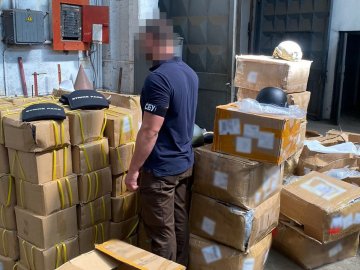 Керівництво мережі військових магазинів викрили на махінаціях із гуманітаркою для Нацгвардії на понад 8 млн