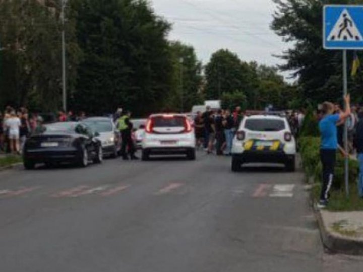 Протести під ТЦК у Ковелі: судили чоловіка, який нецензурно лаявся на військкомів