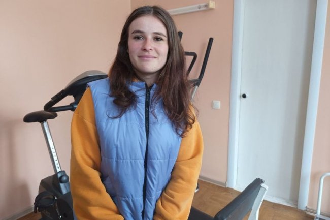 «Дивиться на себе й усміхається»: у Луцьку пораненому бійцю відновили череп 