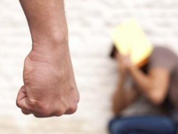 Як покарали педагога з Волині, який побив учня