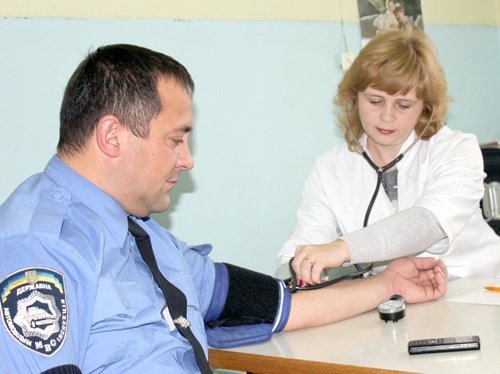 ДАІшники здали кров для жертв аварій на дорогах