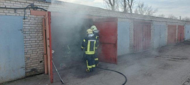 На Волині горіла квартира, власник отруївся чадним газом. ФОТО