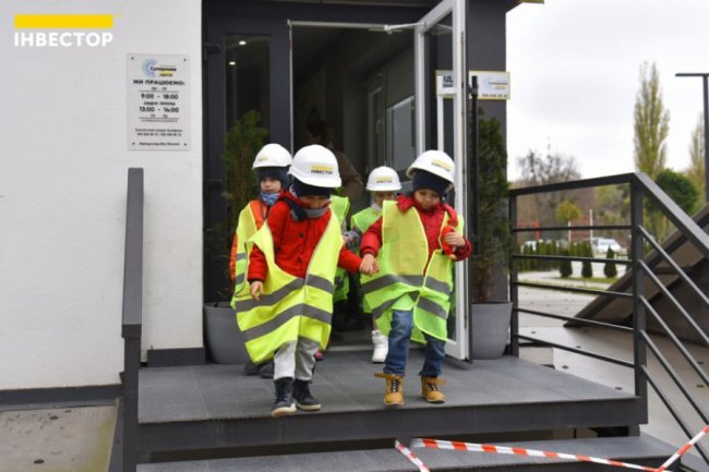 Маленьким лучанам влаштували екскурсію на будівництво ЖК «Супернова»*