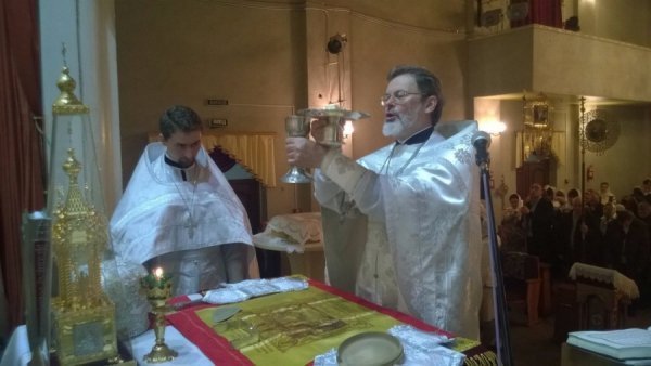 Громада Каменя-Каширського освятила паску на місці,  де раніше стояла церква. ФОТО