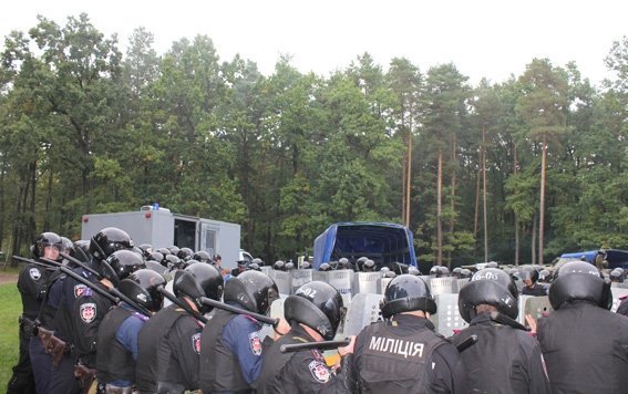 Як міліція Волині вчилася втихомирювати бунтарів. ФОТО