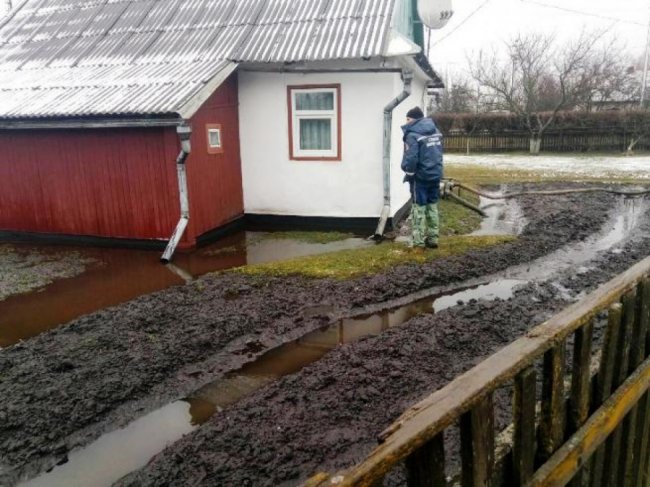 Розповіли, як на Волині борються з паводками