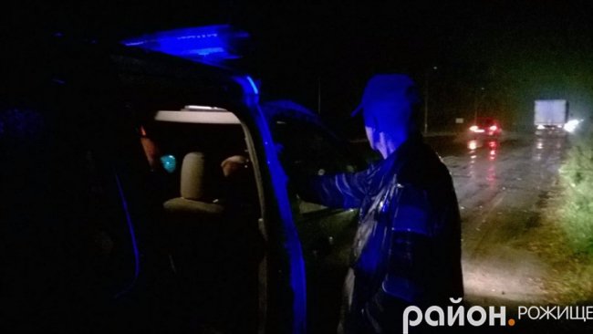 На Волині під колеса вантажівки впав п’яний чоловік