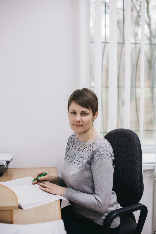 Хтось любить гітару, хтось – лижі, а ще хтось – спортзал: у Луцькому міськрайоному суді розповіли про найкращих працівників. ФОТО