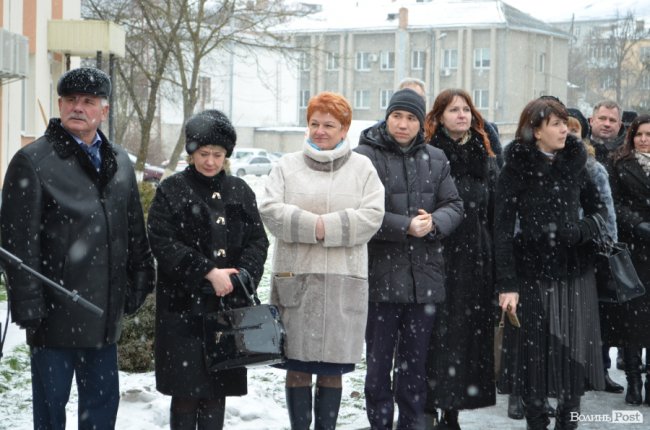 У Луцьку сімейним лікарям вручили ключі від новеньких автівок. ФОТО