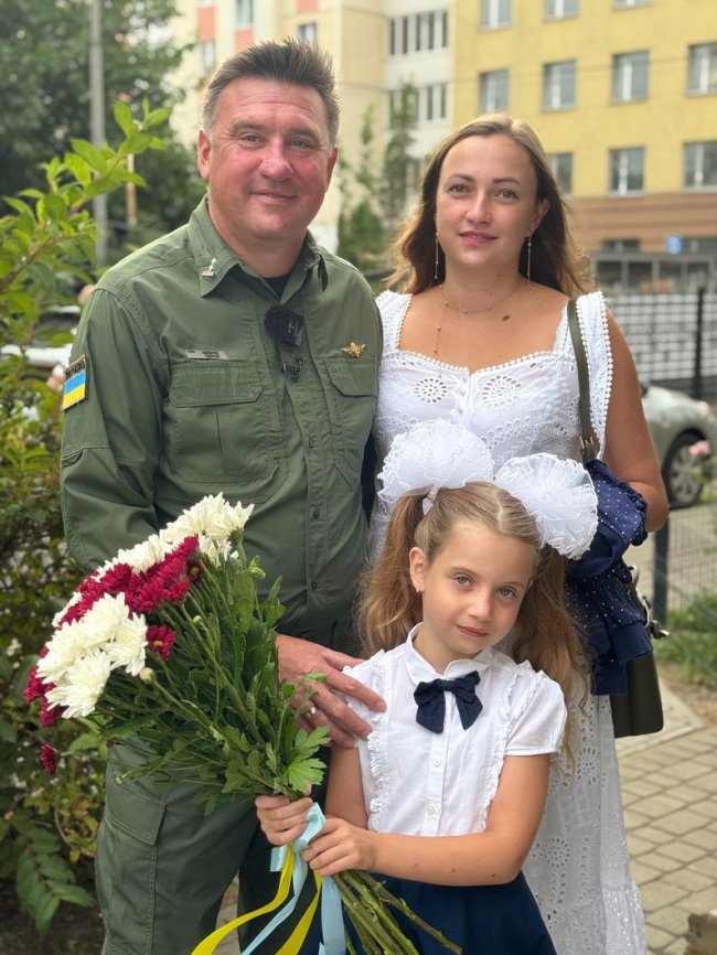 Захисник «Азовсталі» з Луцька повів доньку у перший клас