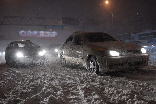 Фото Києва, заваленого снігом